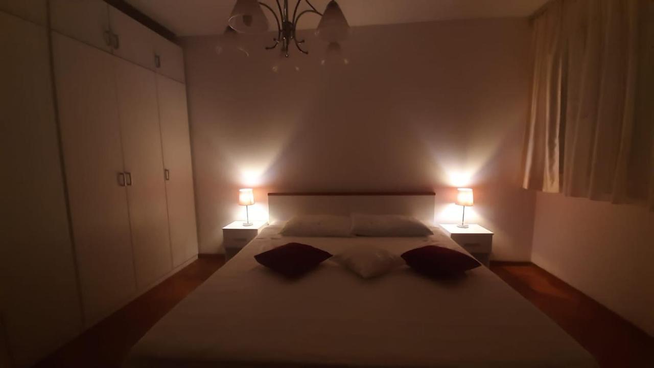 شقة Apartman Iris سبليت المظهر الخارجي الصورة