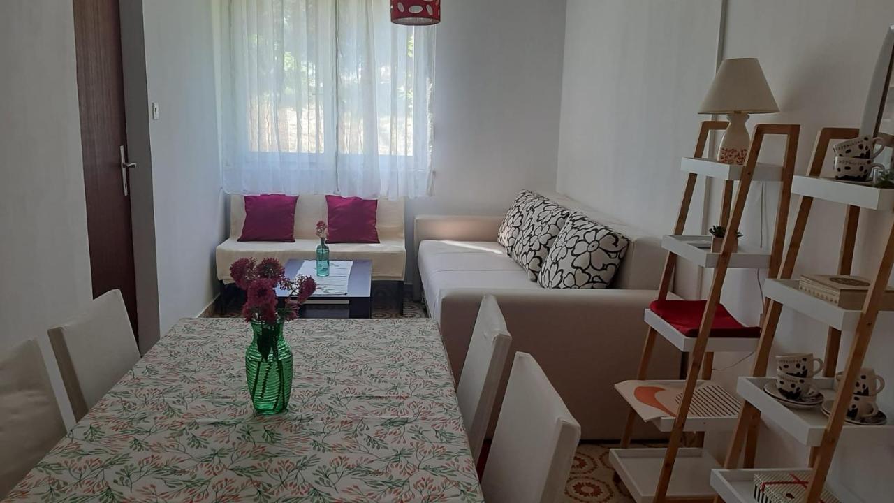 شقة Apartman Iris سبليت المظهر الخارجي الصورة